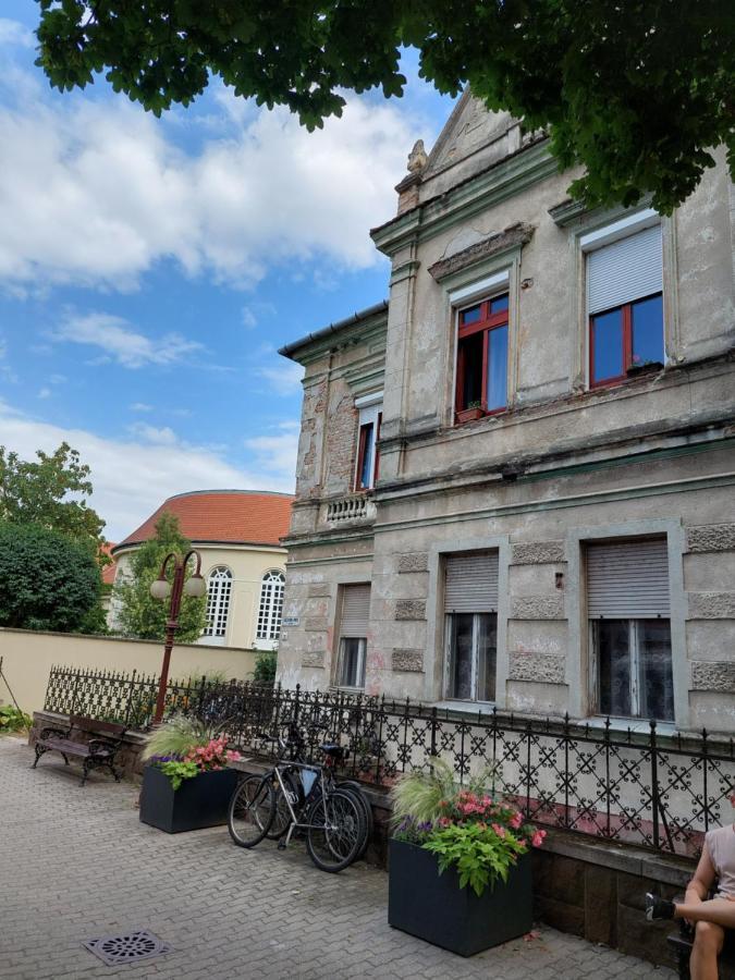 Holdfeny Apartman Siófok Eksteriør billede