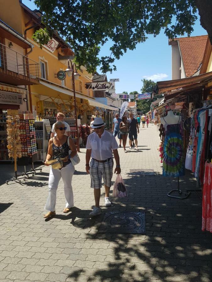 Holdfeny Apartman Siófok Eksteriør billede